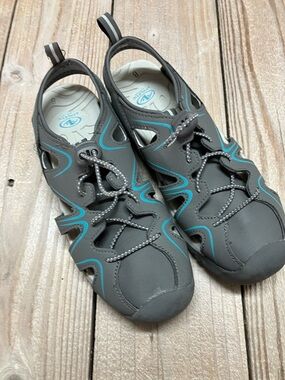 Athletic Works Gray and Teal Women’s Athletic Water Shoes